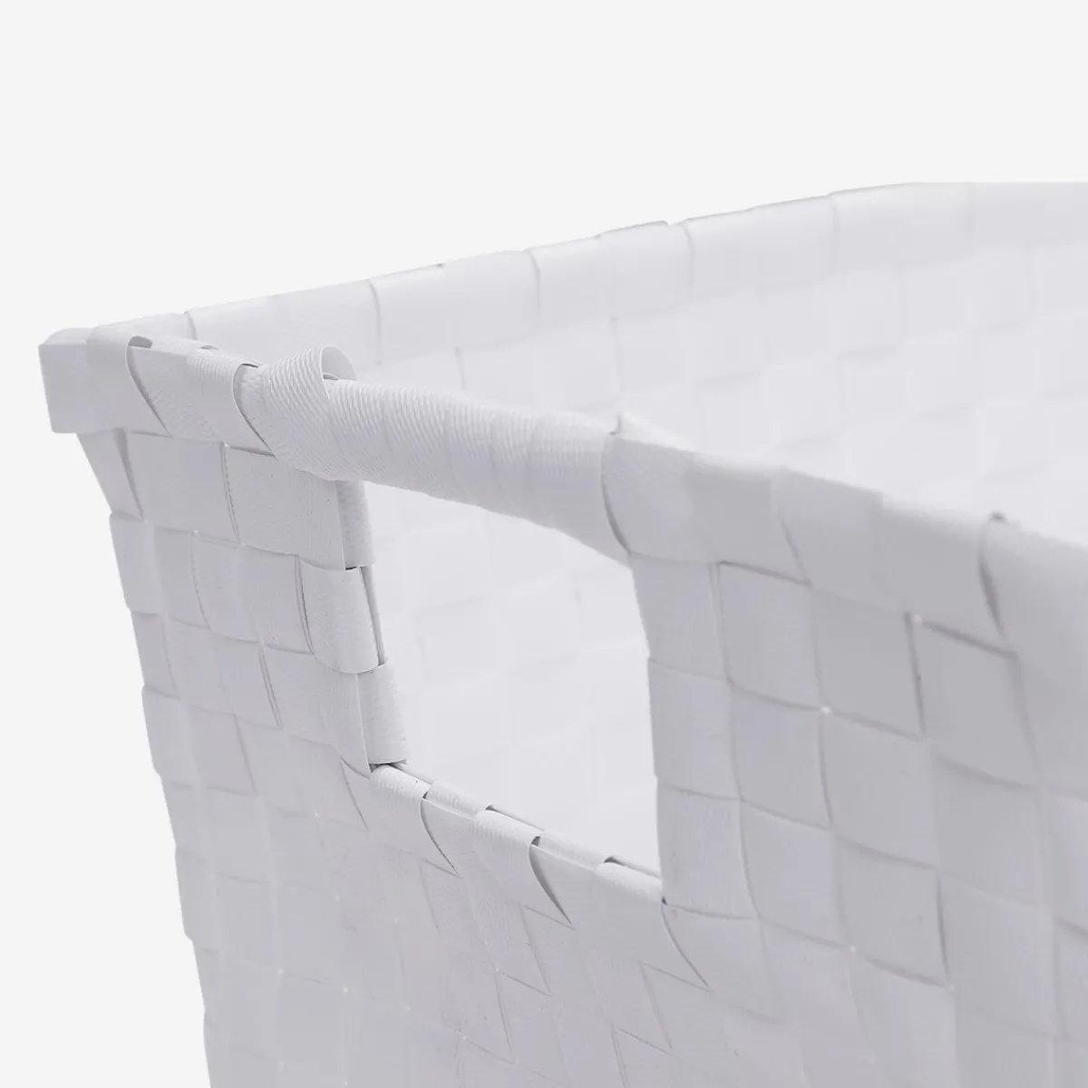 Flying Tiger Vit förvaringskorg i flätad plast^ Hemorganisering